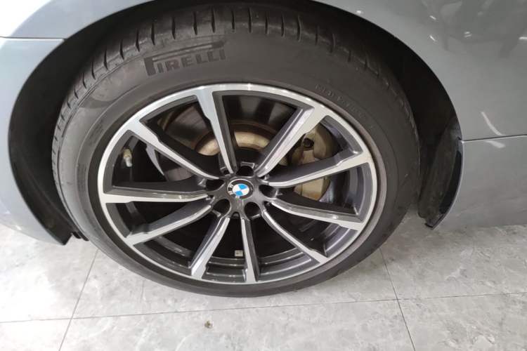 Used BMW 6 Series GT 2021 630i Luxury Design Package Left Front Wheel Hub