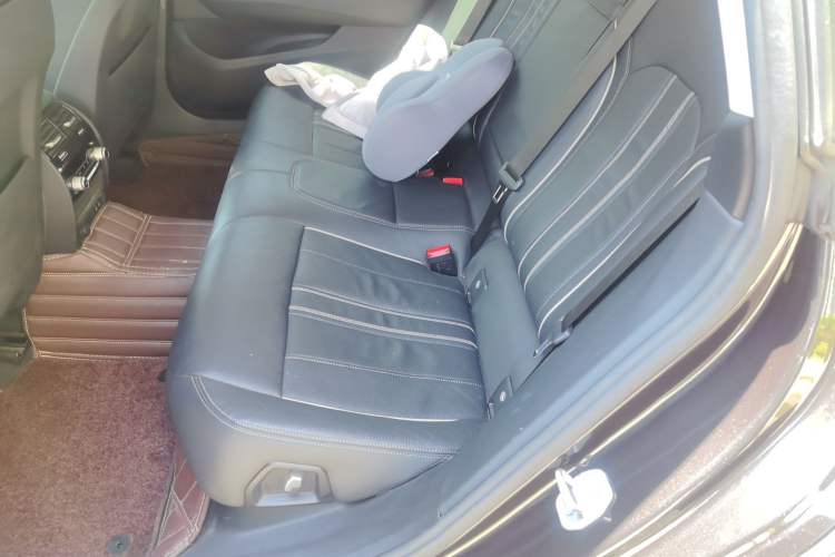 Used BMW 6 Series GT 2021 630i Luxury Design Package Left Rear Seat