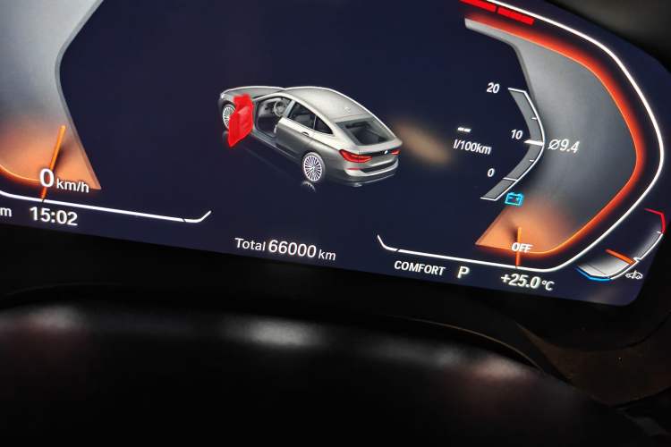 Used BMW 6 Series GT 2021 630i Luxury Design Package Odometer Close Up
