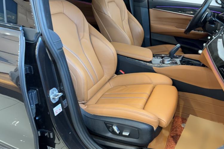 Used BMW 6 Series GT 2021 Restyled 630i M Sport Package Right Front Seat