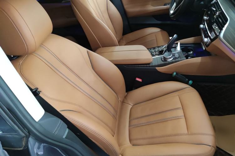 Used BMW 6 Series GT 2021 630i Luxury Design Package Right Front Seat