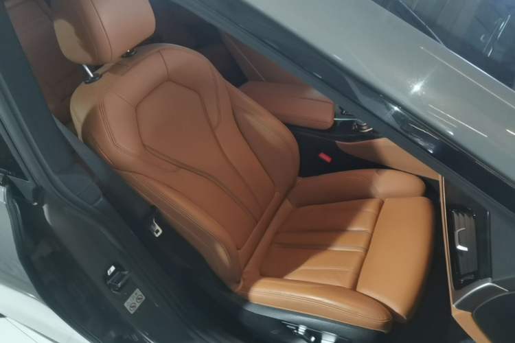 Used BMW 6 Series GT 2021 Restyled 630i M Sport Package Right Front Seat