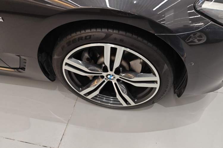 Used BMW 6 Series GT 2021 Restyled 630i M Sport Package Right Front Wheel Hub