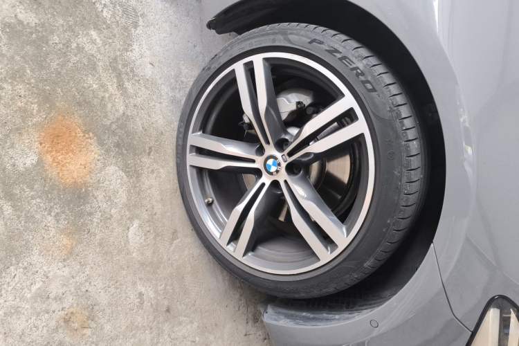 Used BMW 6 Series GT 2021 630i M Sport Package Right Front Wheel Hub