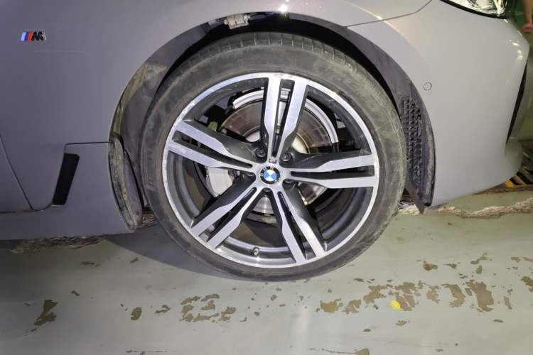 Used BMW 6 Series GT 2021 630i M Sport Package Right Front Wheel Hub