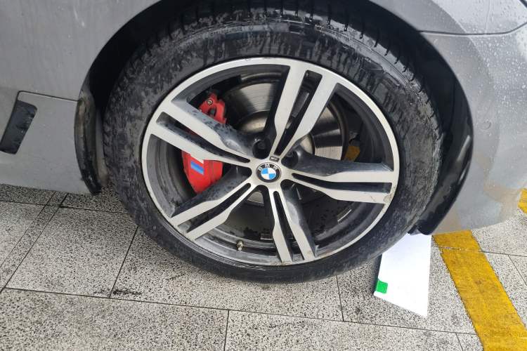 Used BMW 6 Series GT 2021 630i M Sport Package Right Front Wheel Hub