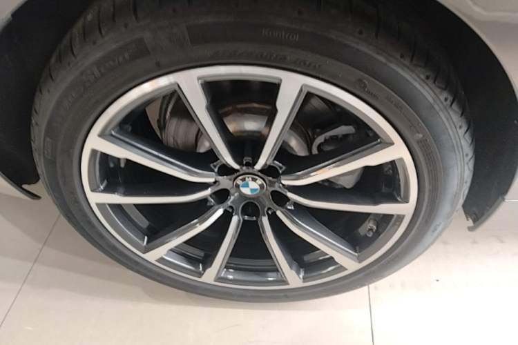 Used BMW 6 Series GT 2021 Updated 630i Luxury Design Package Right Rear Wheel Hub