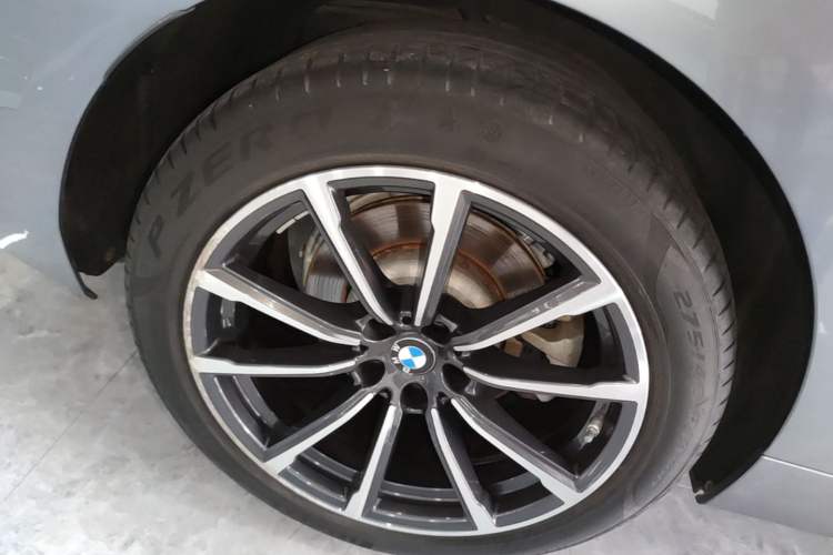 Used BMW 6 Series GT 2021 630i Luxury Design Package Right Rear Wheel Hub