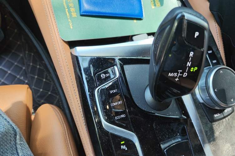Used BMW 6 Series GT 2021 630i M Sport Package Gear Lever