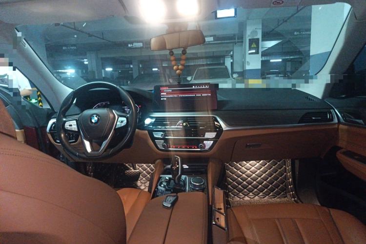 Used BMW 6 Series GT 2021 630i Luxury Design Package Center Console