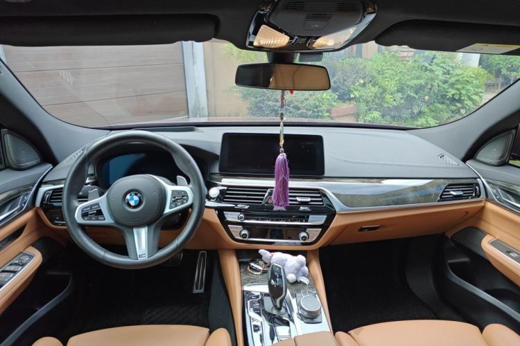 Used BMW 6 Series GT 2021 630i M Sport Package Center Console