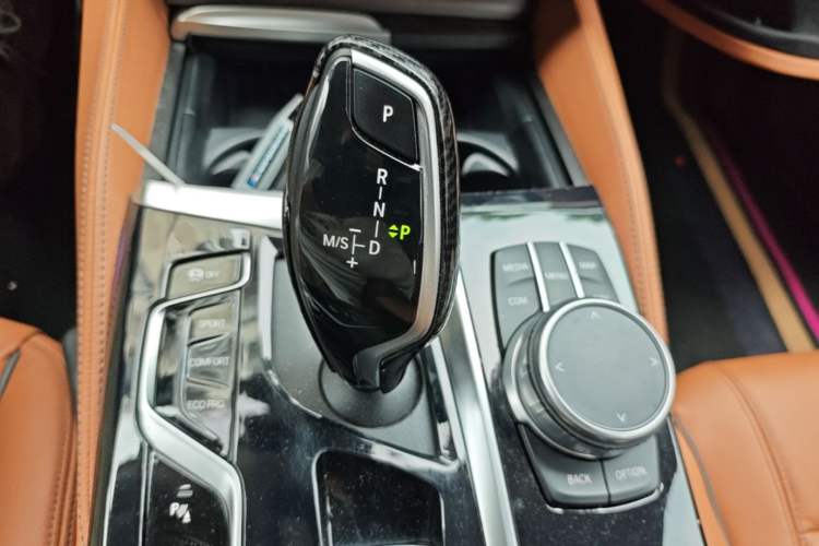 Used BMW 6 Series GT 2021 Updated 630i Luxury Design Package Gear Lever