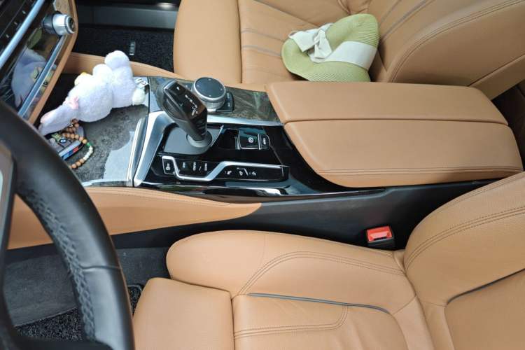 Used BMW 6 Series GT 2021 630i M Sport Package Gear Lever