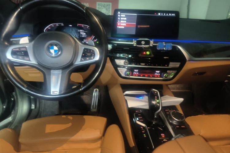 Used BMW 6 Series GT 2021 630i M Sport Package Center Console