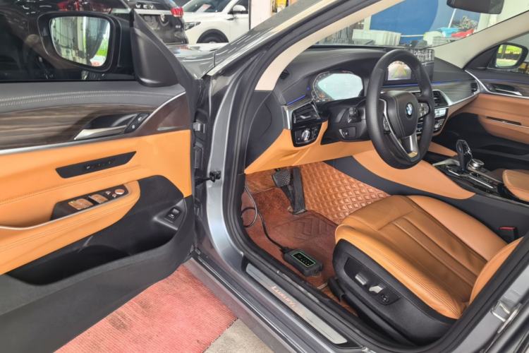 Used BMW 6 Series GT 2021 Updated 630i Luxury Design Package Driver Seat