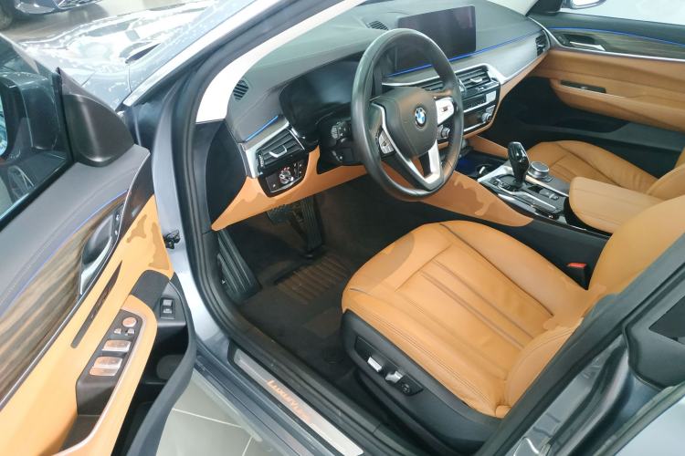 Used BMW 6 Series GT 2021 Updated 630i Luxury Design Package Driver Seat
