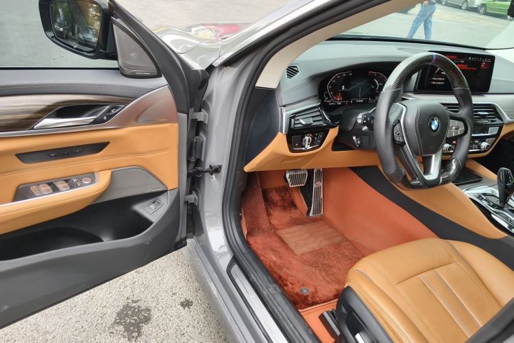 Used BMW 6 Series GT 2021 630i Luxury Design Package Driver Seat