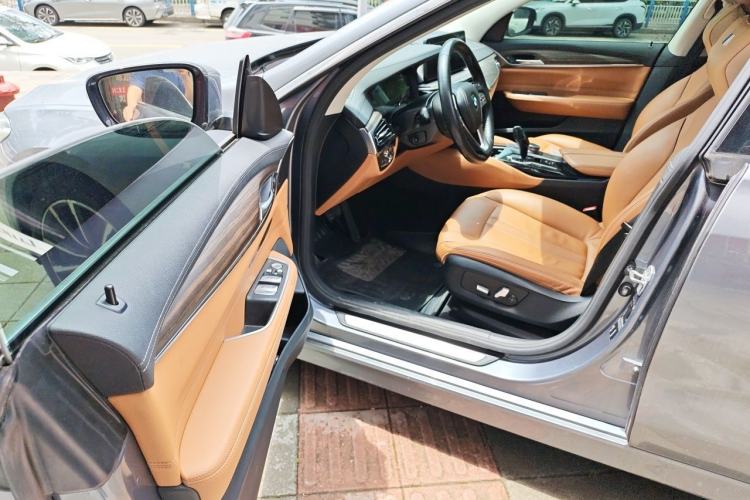 Used BMW 6 Series GT 2021 630i Luxury Design Package Driver Seat