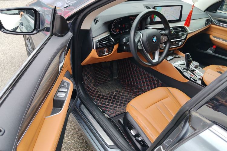 Used BMW 6 Series GT 2021 630i Luxury Design Package Driver Seat