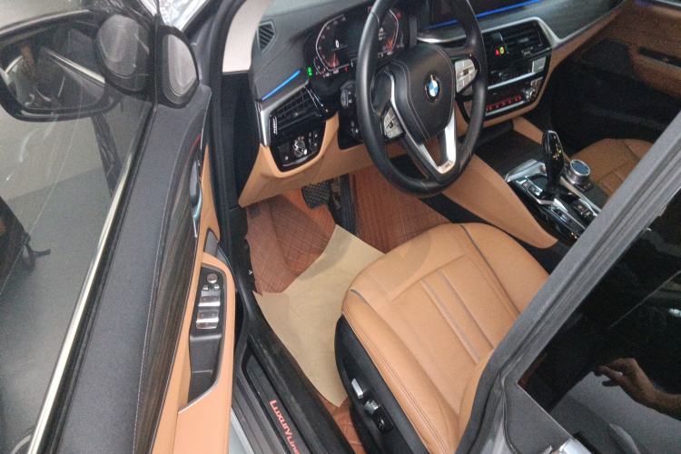 Used BMW 6 Series GT 2021 630i Luxury Design Package Driver Seat