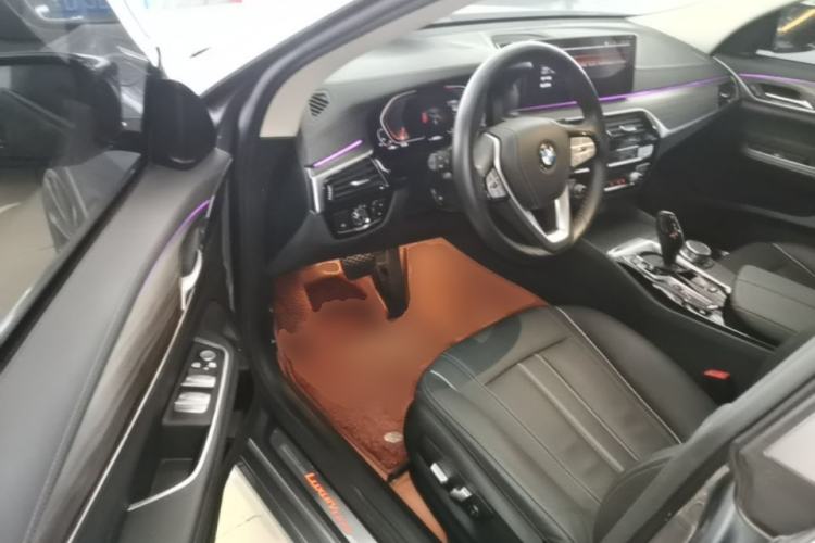 Used BMW 6 Series GT 2021 630i Luxury Design Package Driver Seat