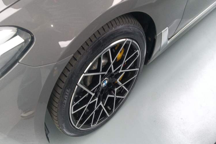 Used BMW 6 Series GT 2021 630i Luxury Design Package Exterior 4