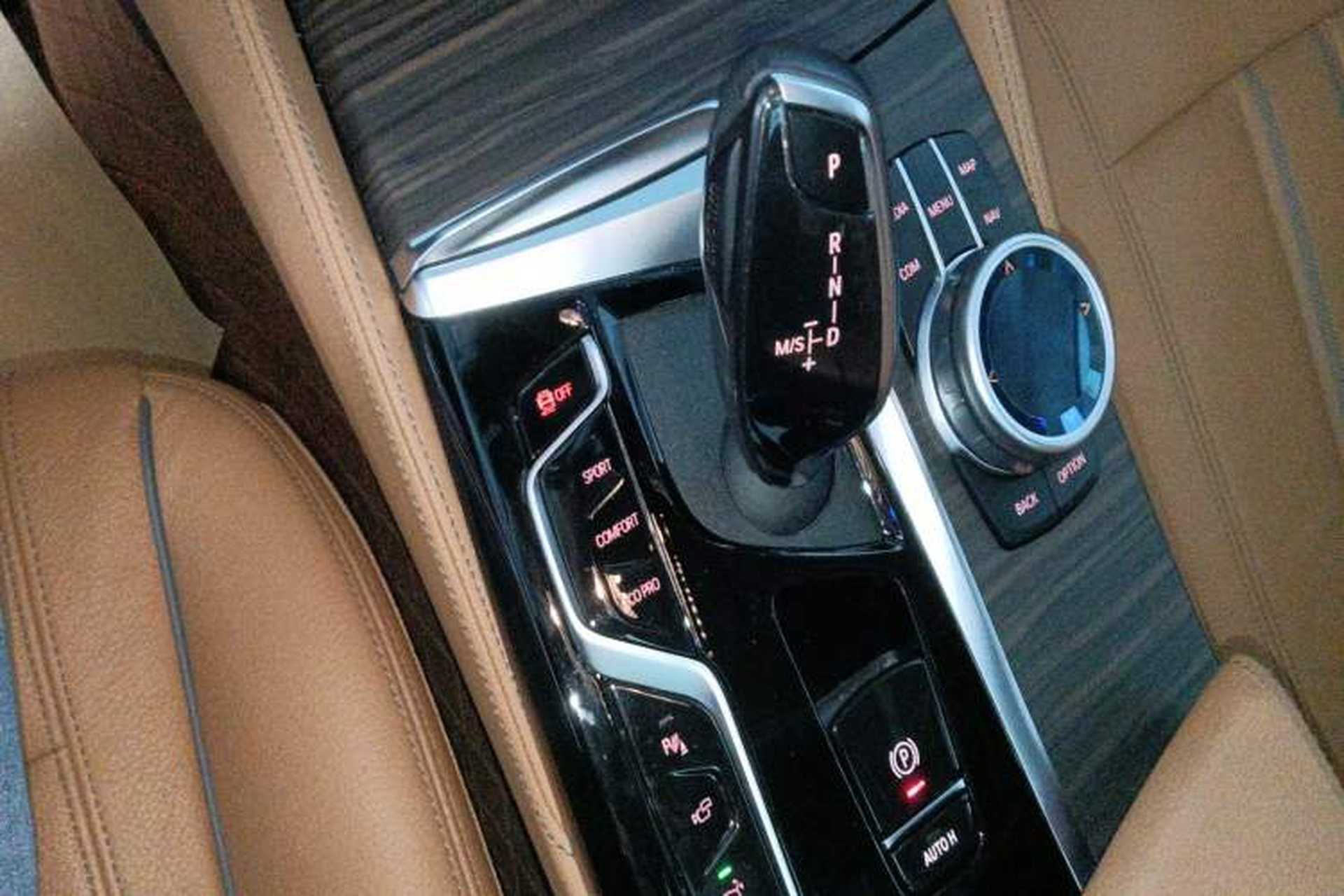 Used BMW 6 Series GT 2021 630i Luxury Design Package Gear Lever