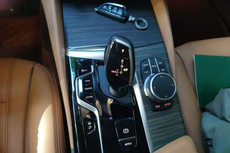 Used BMW 6 Series GT 2021 Updated 630i Luxury Design Package Gear Lever
