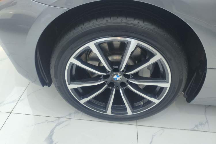 Used BMW 6 Series GT 2021 Updated 630i Luxury Design Package Left Front Wheel Hub