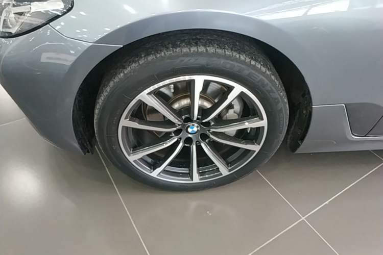 Used BMW 6 Series GT 2021 Updated 630i Luxury Design Package Left Front Wheel Hub
