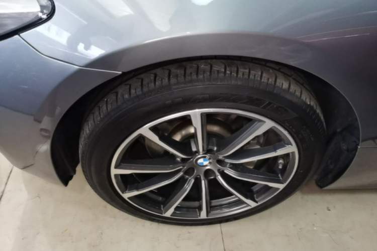 Used BMW 6 Series GT 2021 630i Luxury Design Package Left Front Wheel Hub