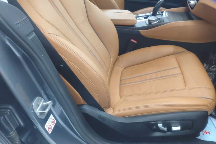 Used BMW 6 Series GT 2021 Updated 630i Luxury Design Package Right Front Seat