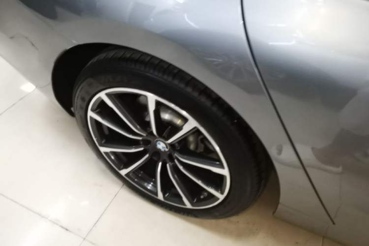 Used BMW 6 Series GT 2021 630i Luxury Design Package Right Rear Wheel Hub