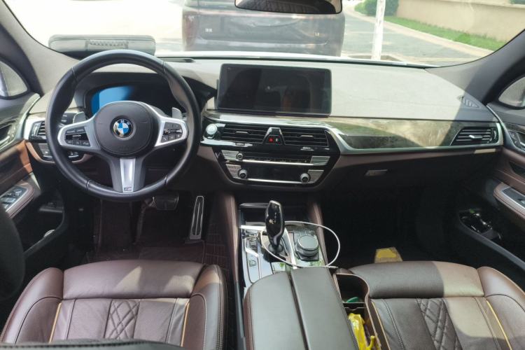 Used BMW 6 Series GT 2021 630i M Sport Grand Touring Edition Center Console