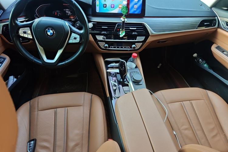 Used BMW 6 Series GT 2021 630i Luxury Design Package Center Console