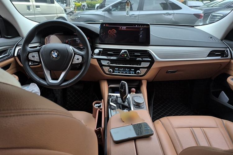 Used BMW 6 Series GT 2021 630i Luxury Design Package Center Console