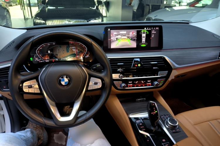 Used BMW 6 Series GT 2021 Updated 630i Luxury Design Package Center Console