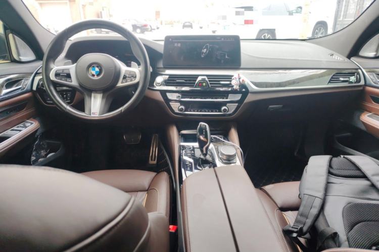 Used BMW 6 Series GT 2021 630i M Sport Grand Touring Edition Center Console
