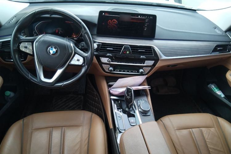 Used BMW 6 Series GT 2021 630i Luxury Design Package Center Console