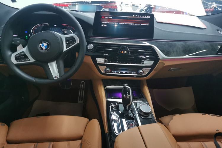 Used BMW 6 Series GT 2021 630i M Sport Package Center Console