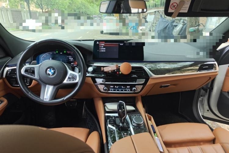 Used BMW 6 Series GT 2021 630i M Sport Package Center Console