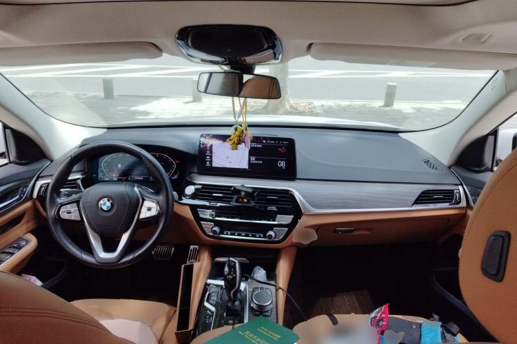 Used BMW 6 Series GT 2021 630i Luxury Design Package Center Console