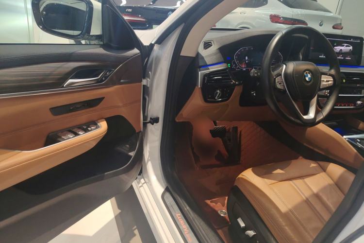 Used BMW 6 Series GT 2021 Updated 630i Luxury Design Package Driver Seat