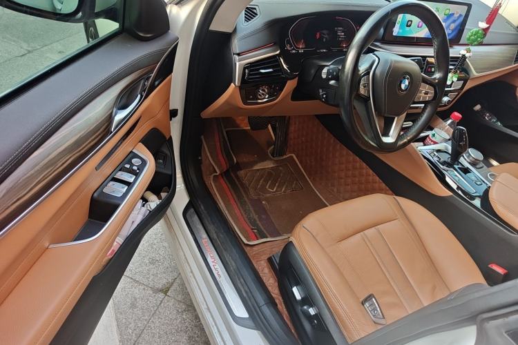 Used BMW 6 Series GT 2021 630i Luxury Design Package Driver Seat