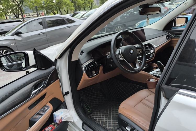 Used BMW 6 Series GT 2021 630i Luxury Design Package Driver Seat