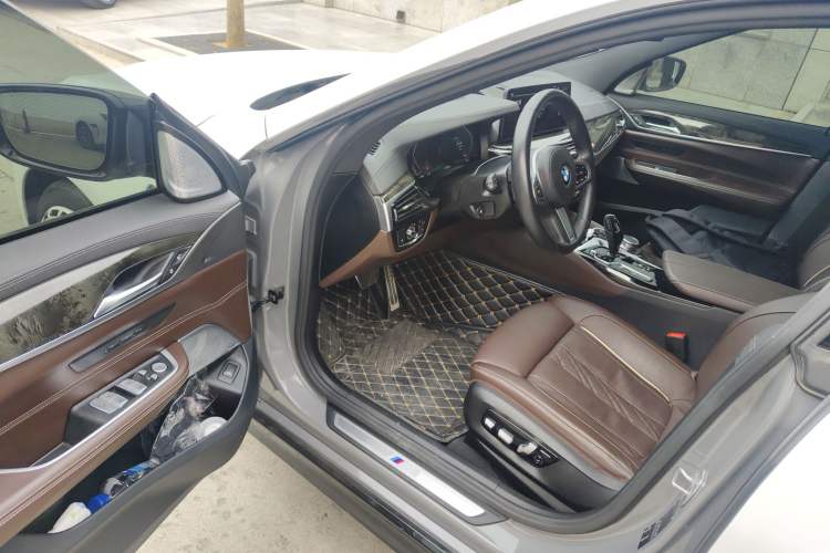 Used BMW 6 Series GT 2021 630i M Sport Grand Touring Edition Driver Seat