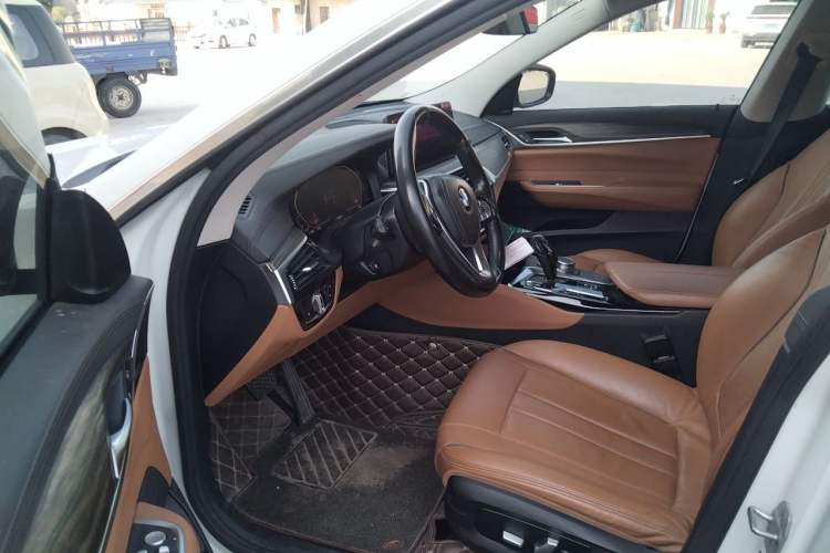 Used BMW 6 Series GT 2021 630i Luxury Design Package Driver Seat