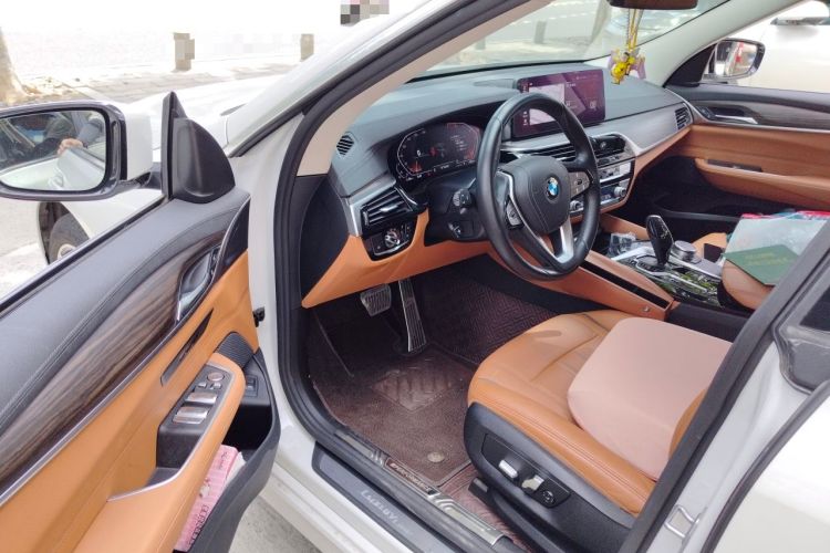 Used BMW 6 Series GT 2021 630i Luxury Design Package Driver Seat