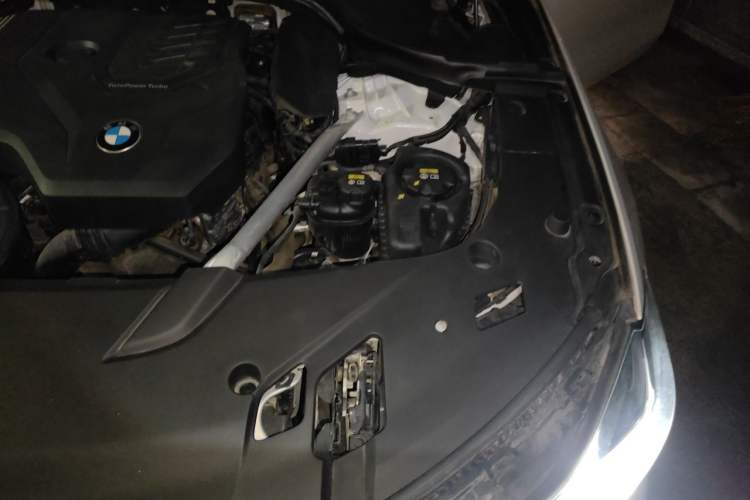 Used BMW 6 Series GT 2021 630i Luxury Design Package Engine Bay Left