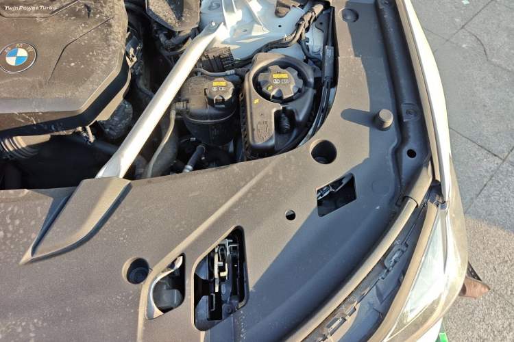 Used BMW 6 Series GT 2021 630i Luxury Design Package Engine Bay Left